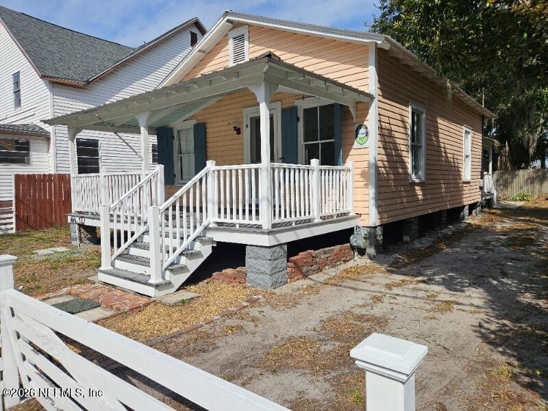 816 Oak Street - Photo 1