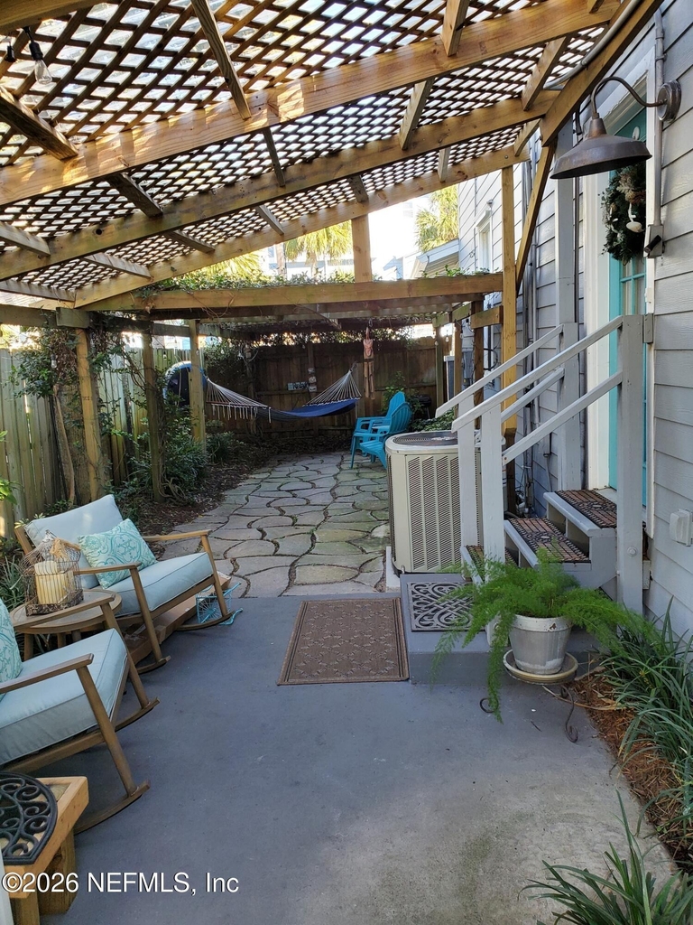 530 S 2nd Street - Photo 2