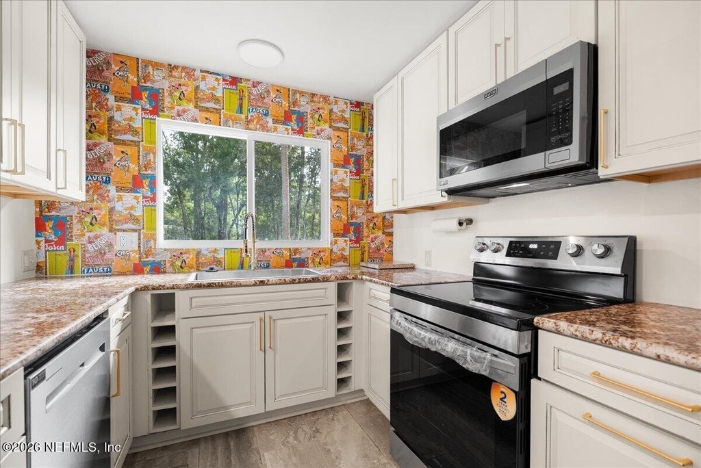 2421 Dogwood Lane - Photo 11