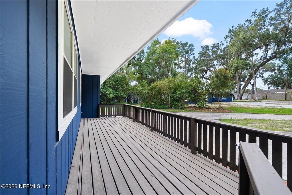 2421 Dogwood Lane - Photo 2