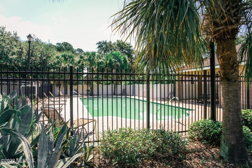 9625 Amarante Way - Photo 11