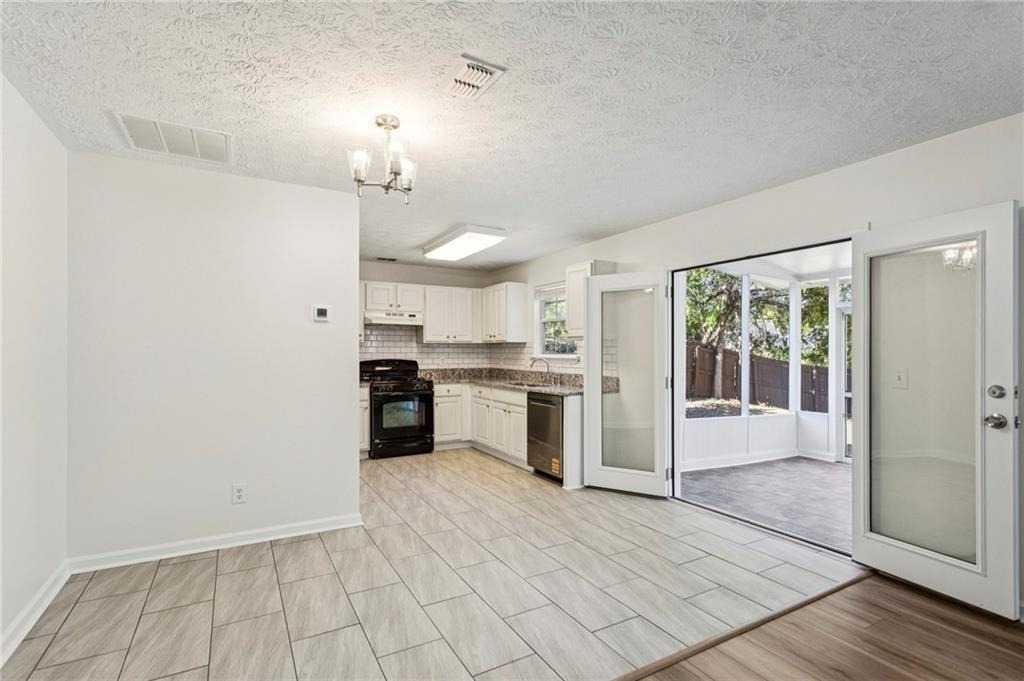 300 Carrington Way - Photo 13
