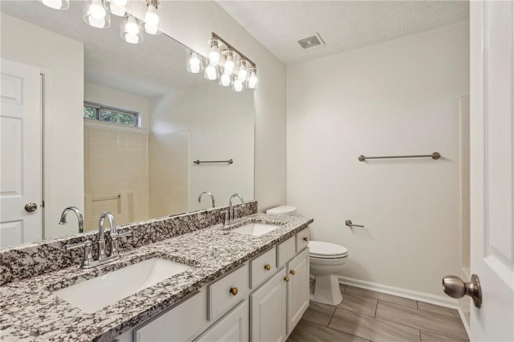 300 Carrington Way - Photo 3