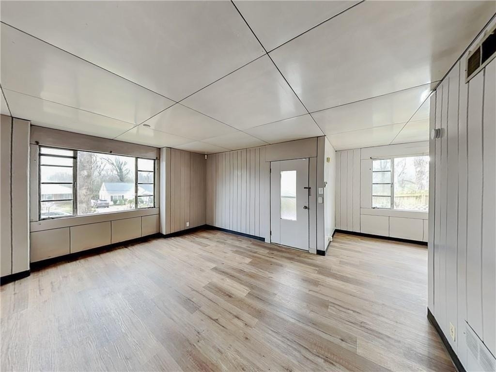 832 Burchill Street Sw - Photo 3