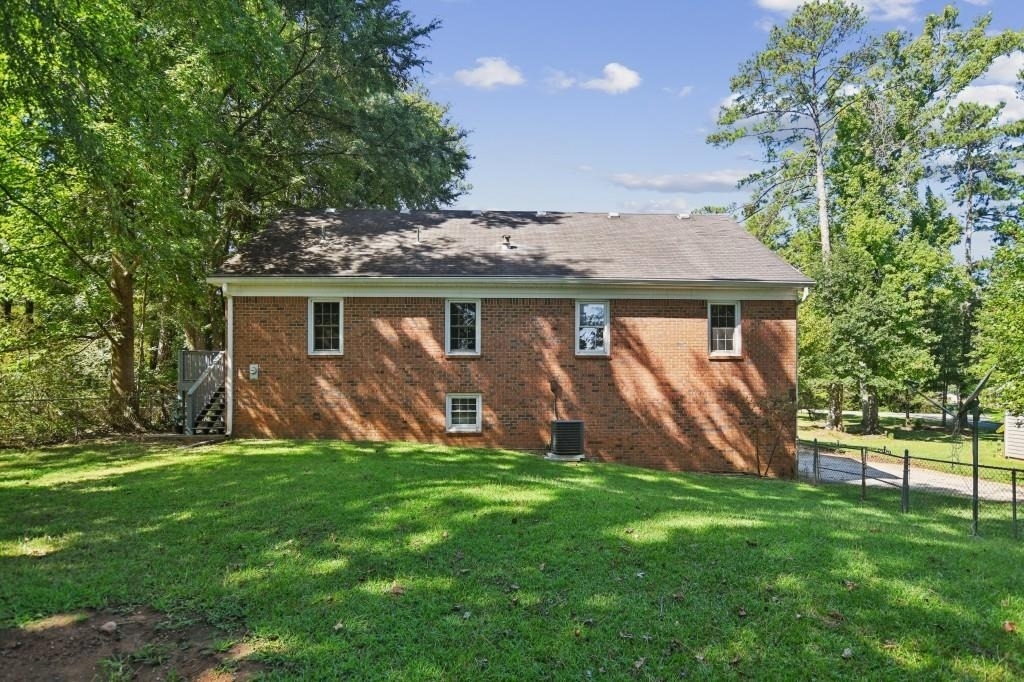 5659 Whispering Pines Road - Photo 33