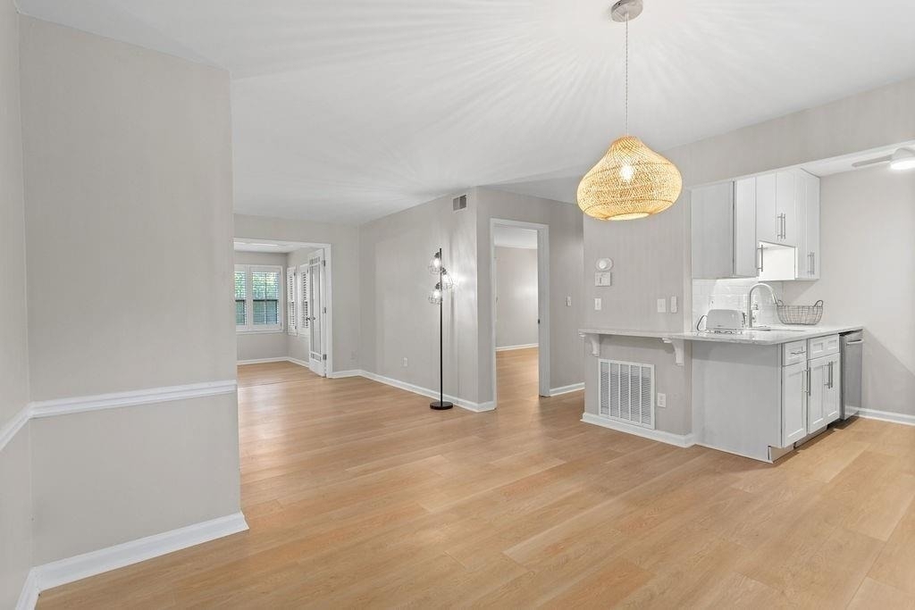 244 Triumph Drive Nw - Photo 9