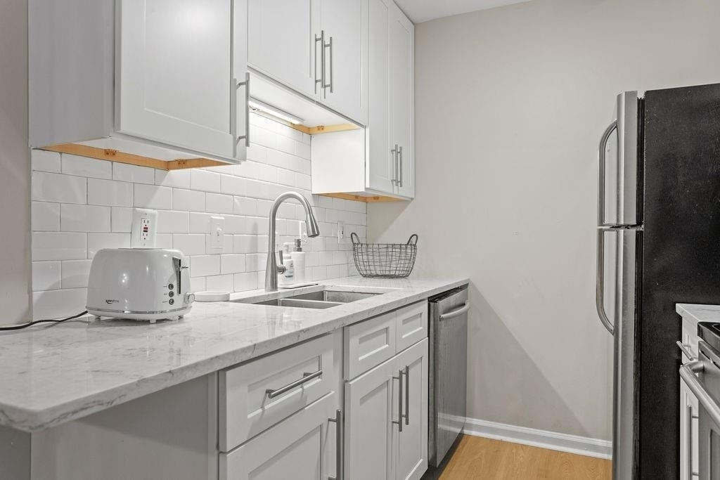 244 Triumph Drive Nw - Photo 2