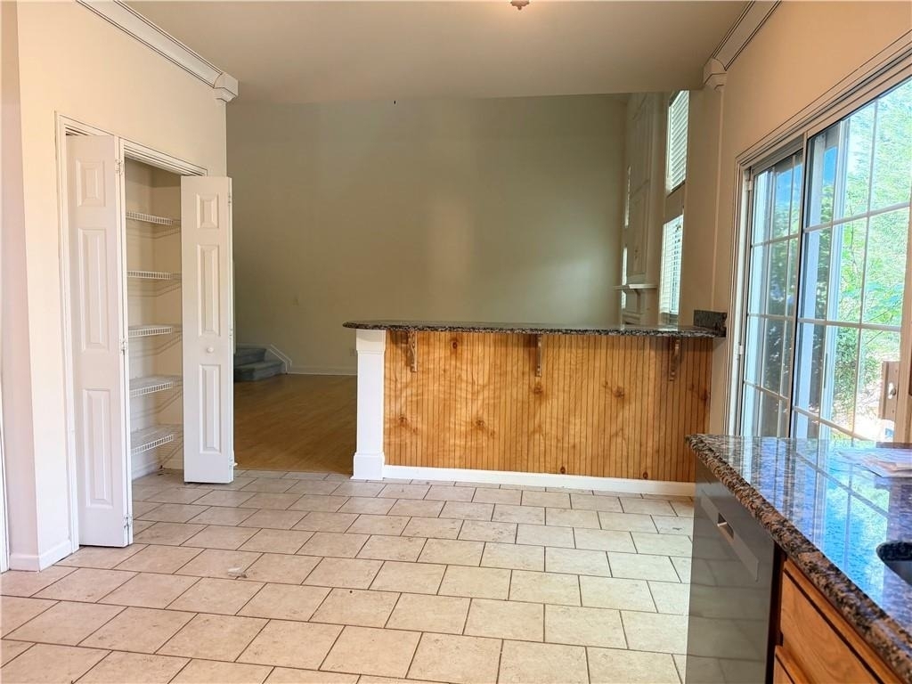 6460 Whirlaway Drive - Photo 7