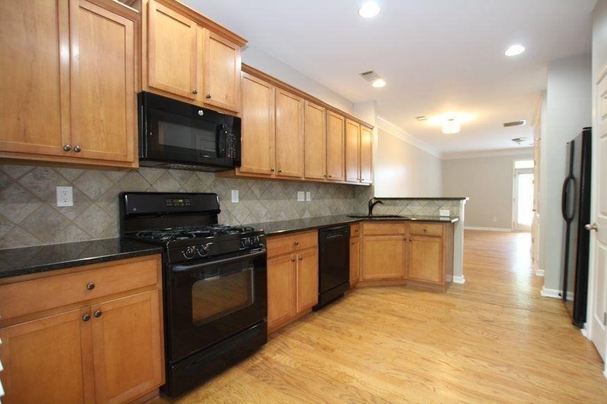 843 Commonwealth Avenue Avenue Se - Photo 2