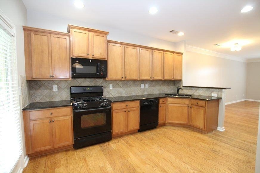 843 Commonwealth Avenue Avenue Se - Photo 3