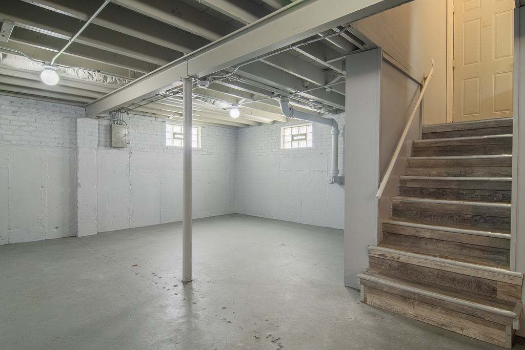 14537 University Avenue - Photo 14
