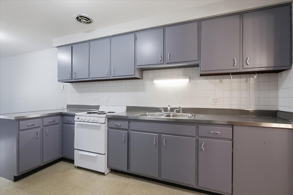 6206 W 64th Place - Photo 1
