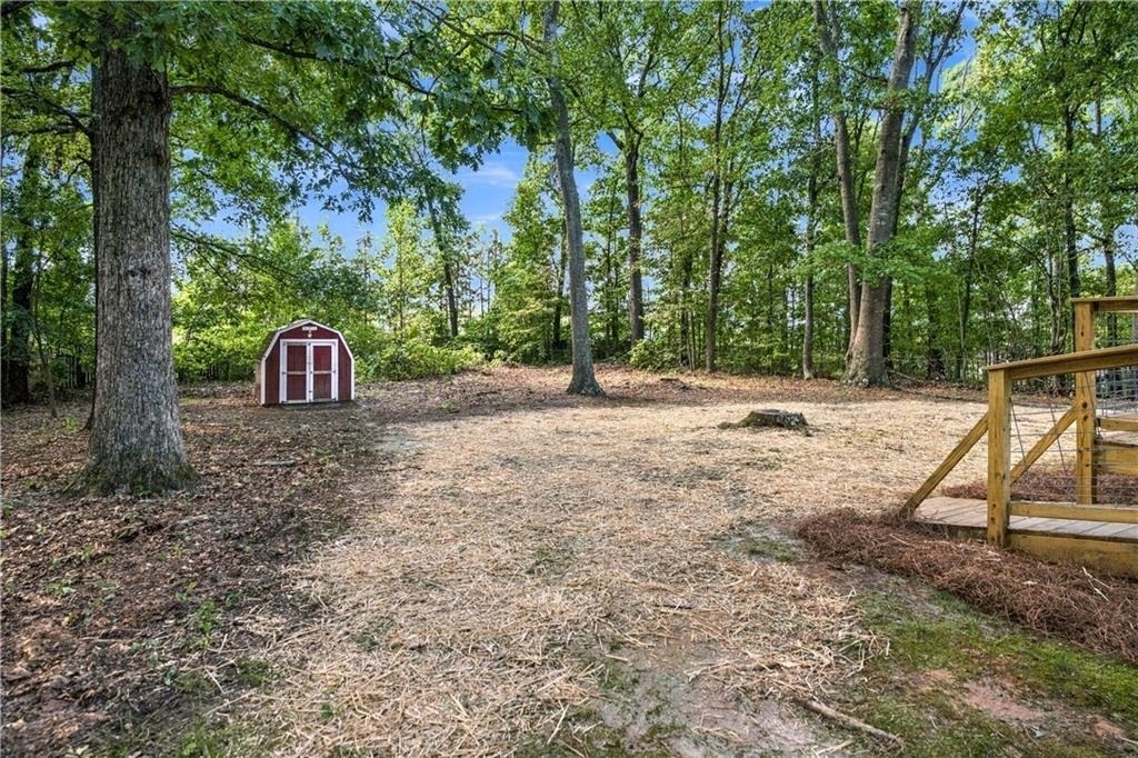 215 Henry Street - Photo 23