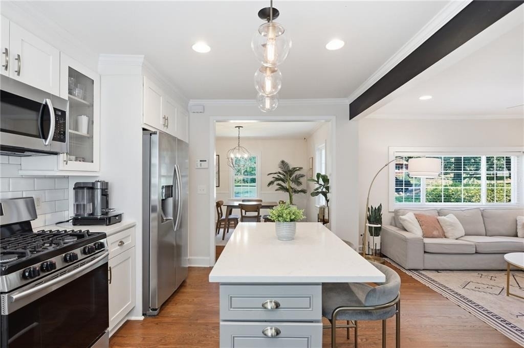2305 Sanford Road - Photo 2