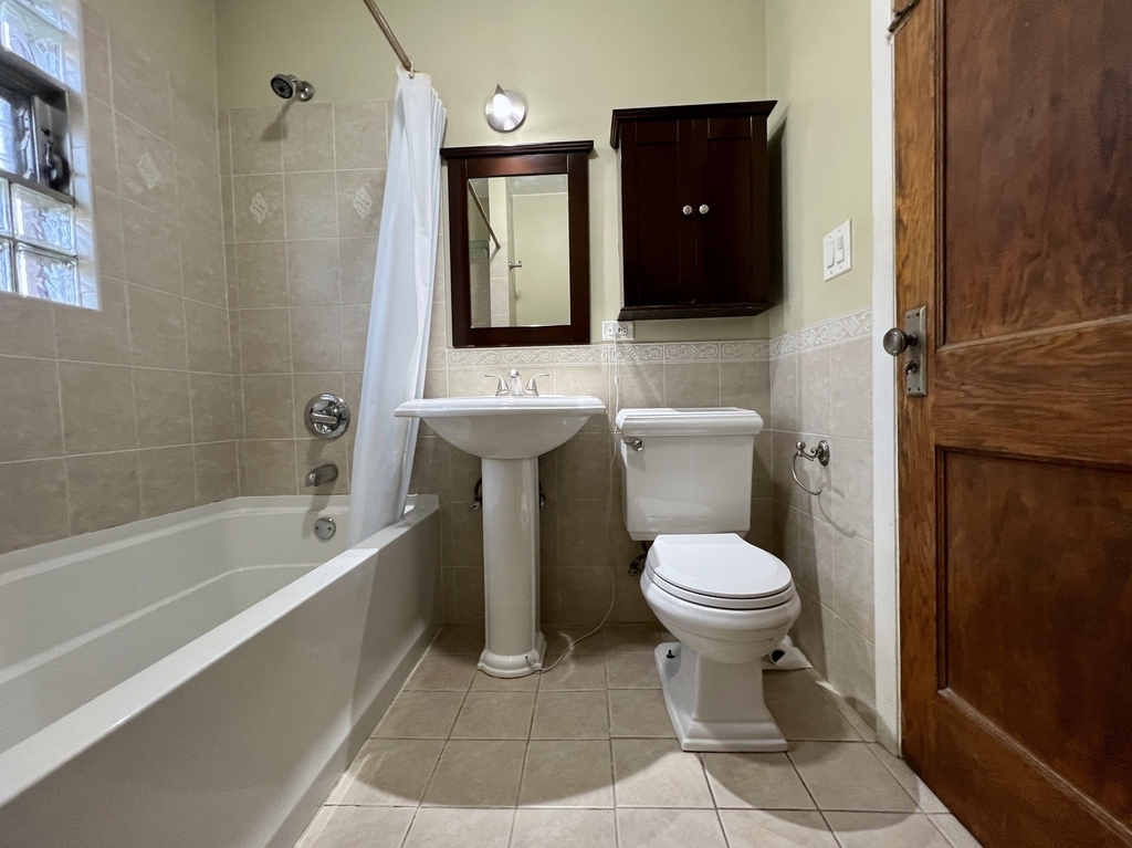 2155 N Kilbourn Avenue - Photo 14