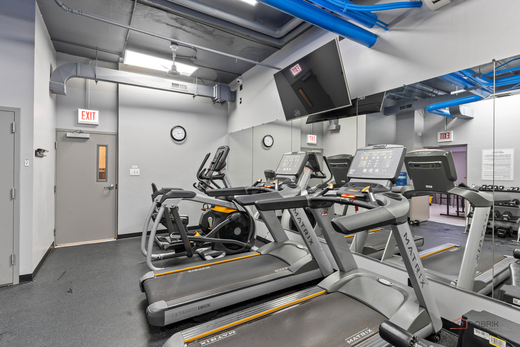 247 E Chestnut Street - Photo 24
