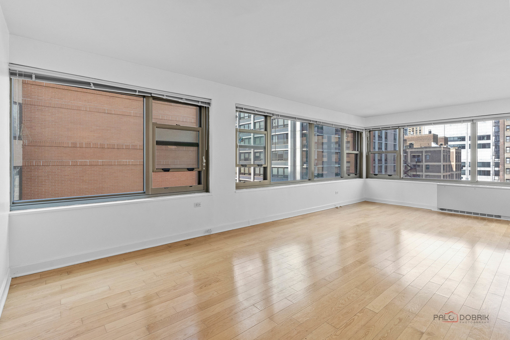 247 E Chestnut Street - Photo 6