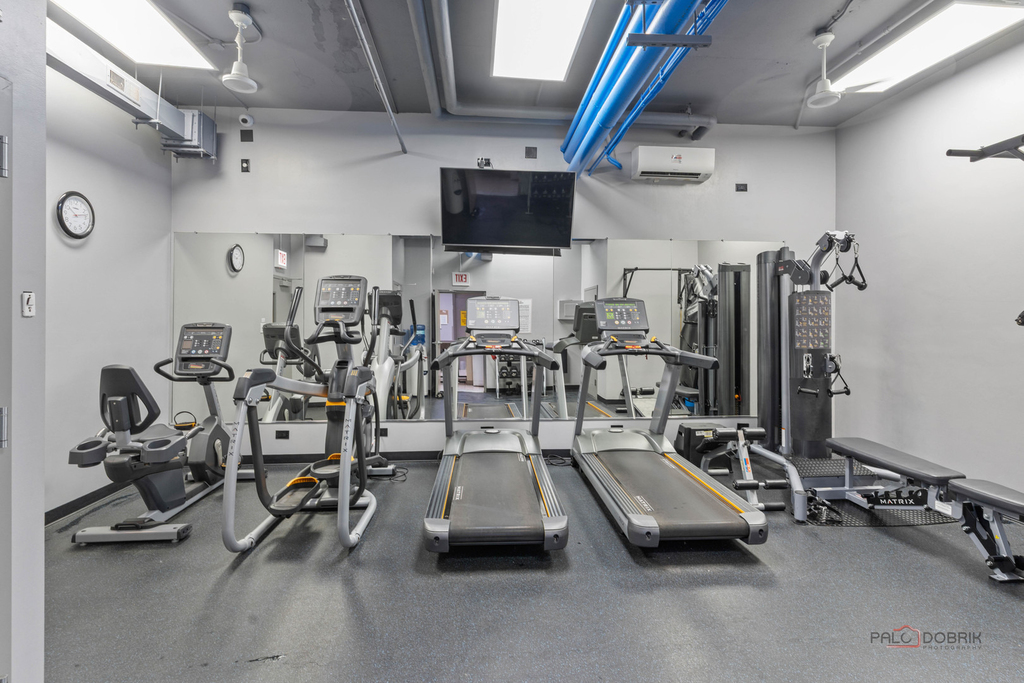 247 E Chestnut Street - Photo 23