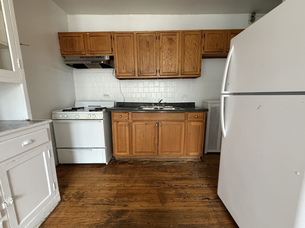 4515 N Hamlin Avenue - Photo 6