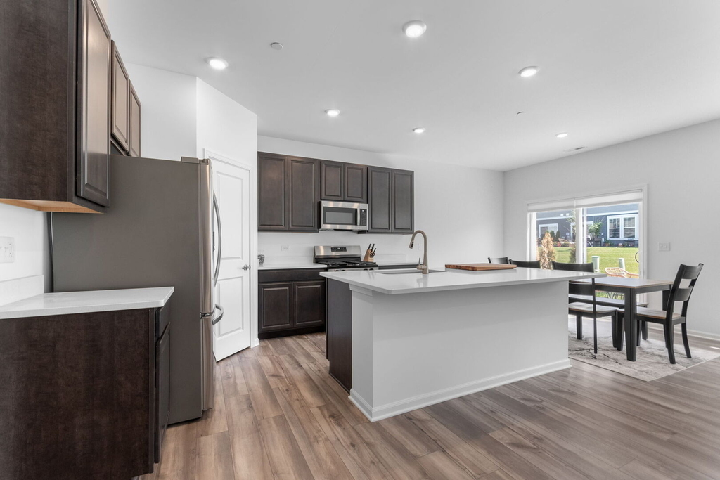 16515 W Golden Valley Lane - Photo 2