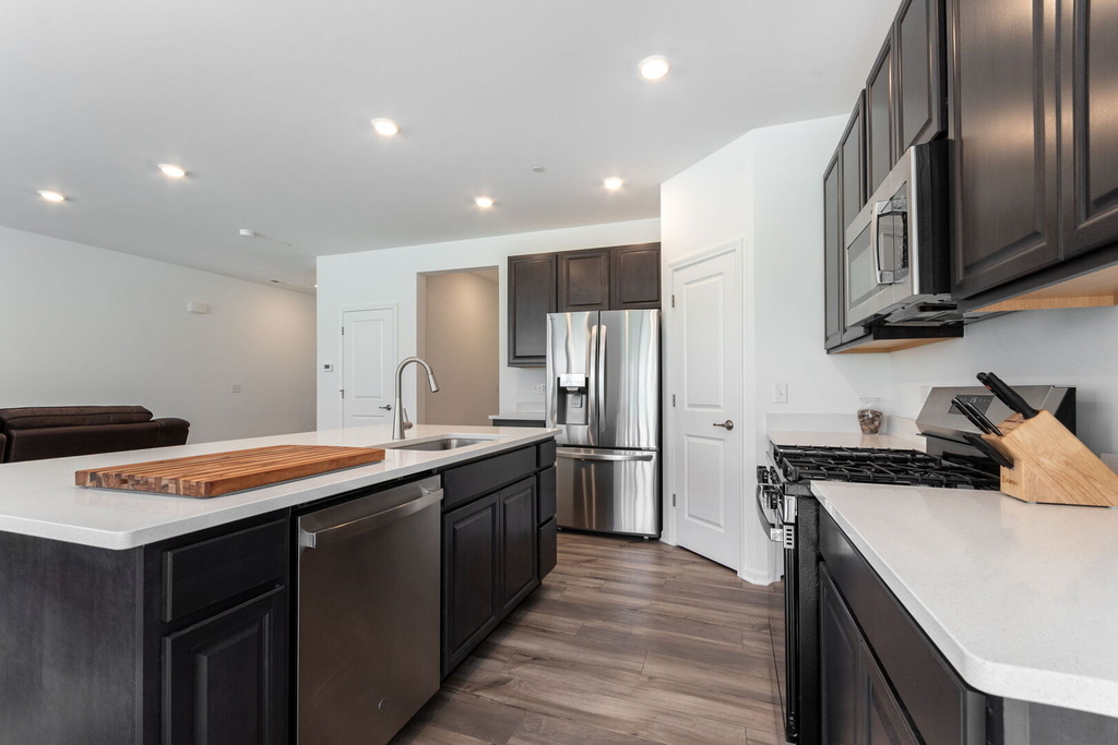 16515 W Golden Valley Lane - Photo 4