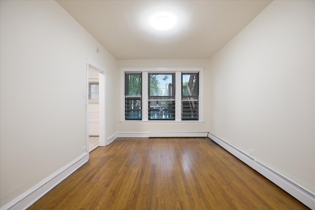 5432 S Drexel Avenue - Photo 1