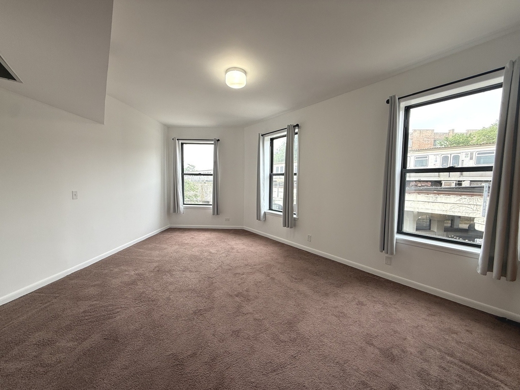 1524 W Jarvis Avenue - Photo 7