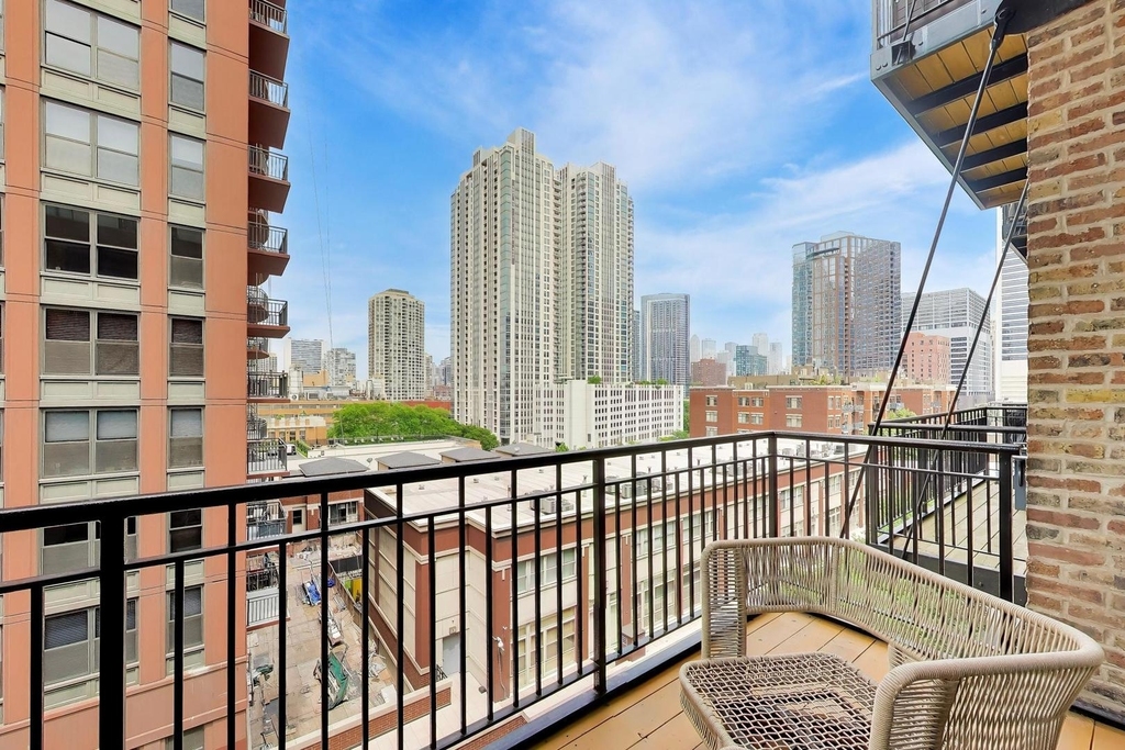 616 W Fulton Street - Photo 14