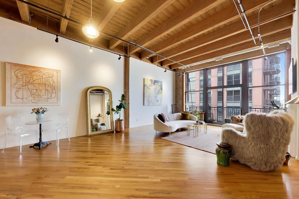 616 W Fulton Street - Photo 7