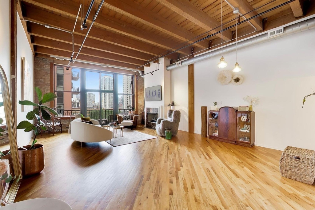 616 W Fulton Street - Photo 6