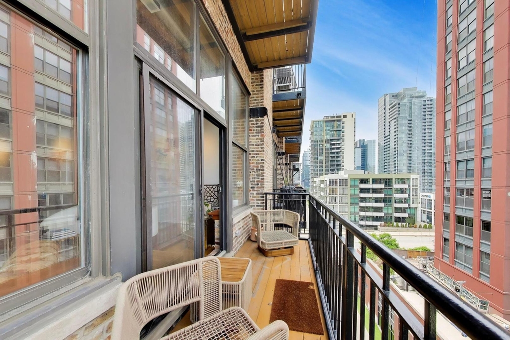 616 W Fulton Street - Photo 15