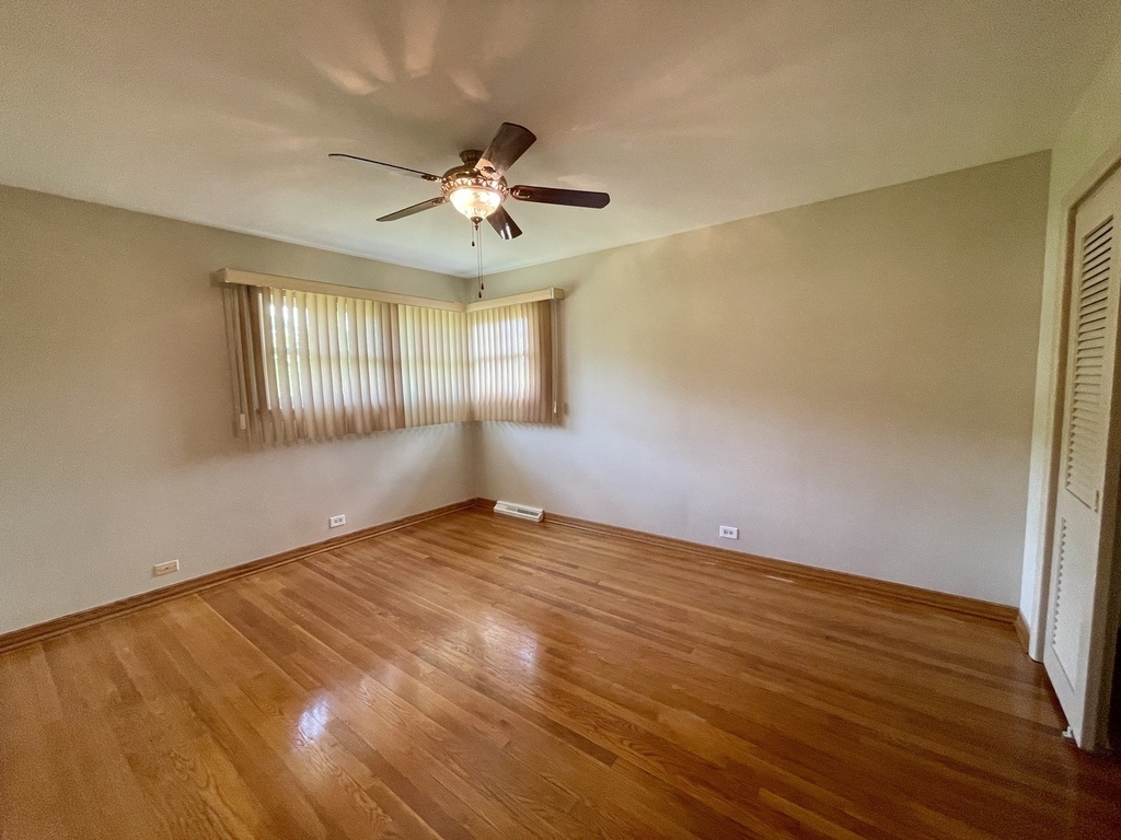 7150 N Crawford Avenue - Photo 14