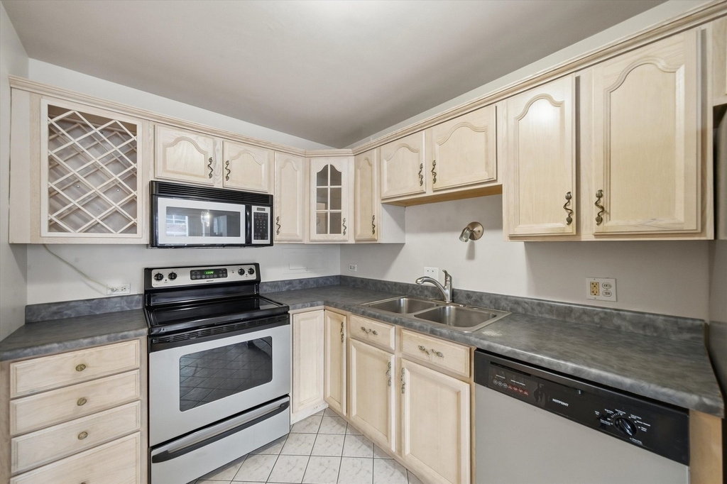 6157 N Sheridan Road - Photo 2