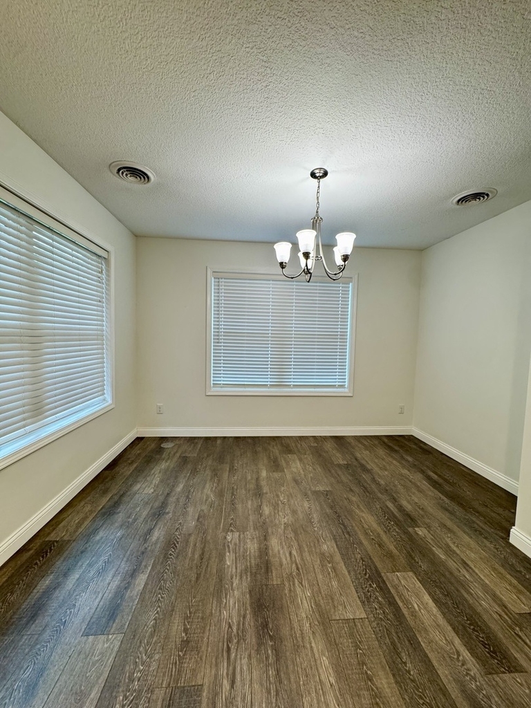2128 11th Street - Photo 4