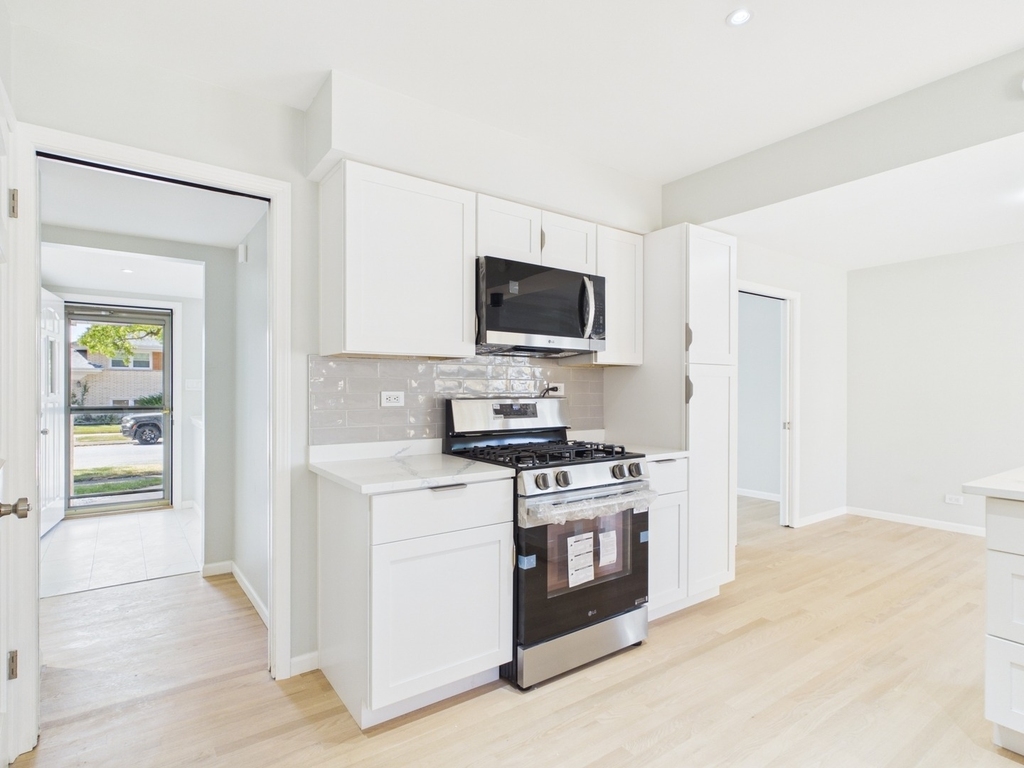 16712 Elm Street - Photo 3