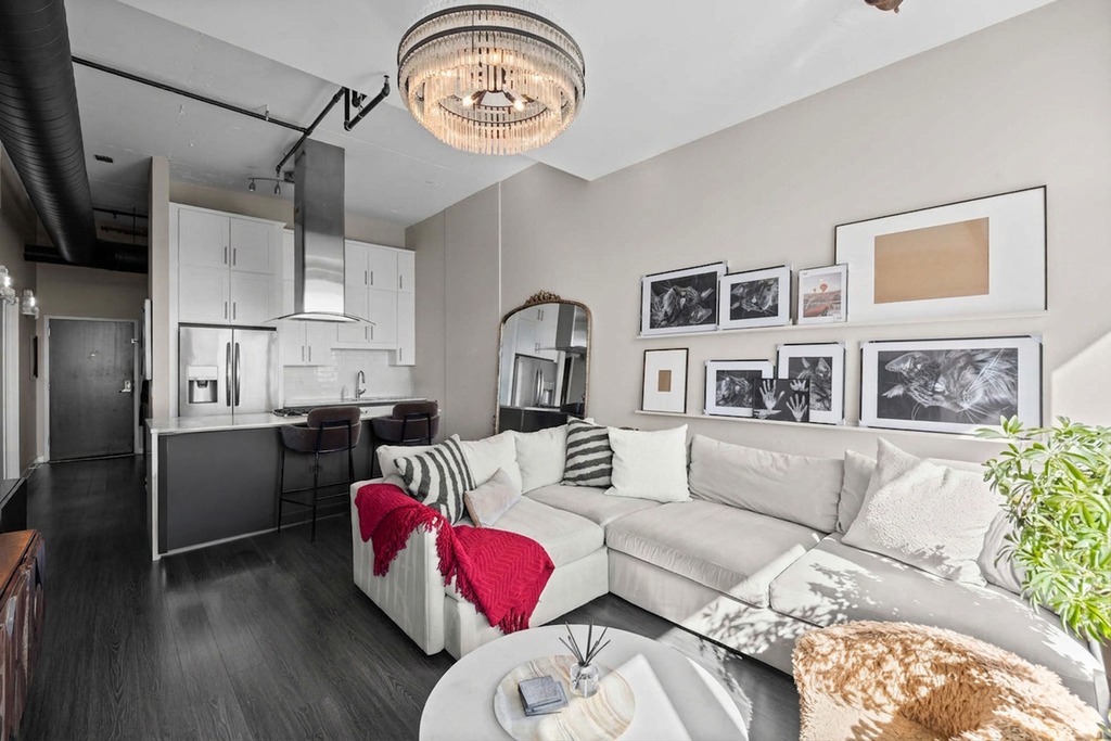 50 E 16th Street - Photo 3