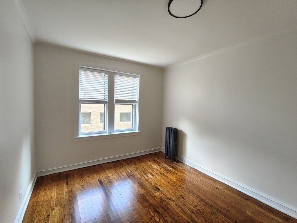 1640 W Albion Avenue - Photo 11