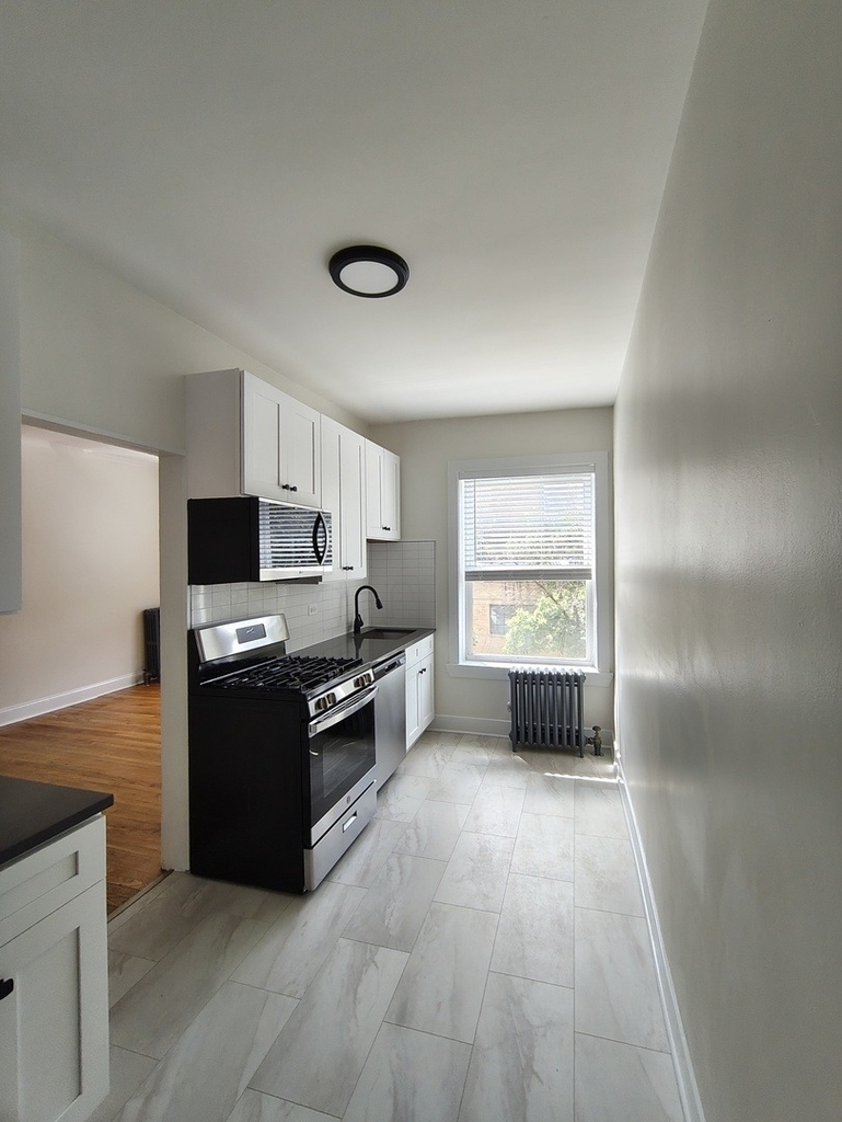 1640 W Albion Avenue - Photo 9