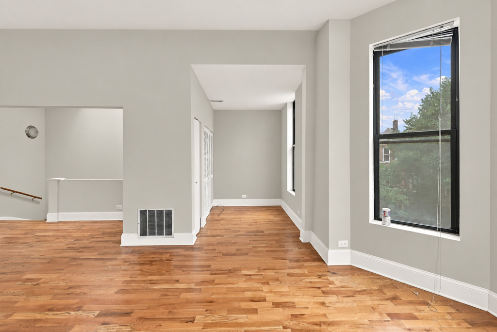 1480 W Erie Street - Photo 3