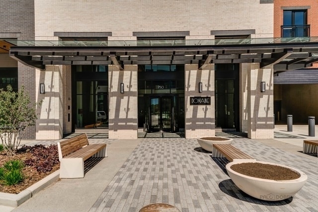 750 Hawthorn Row - Photo 1
