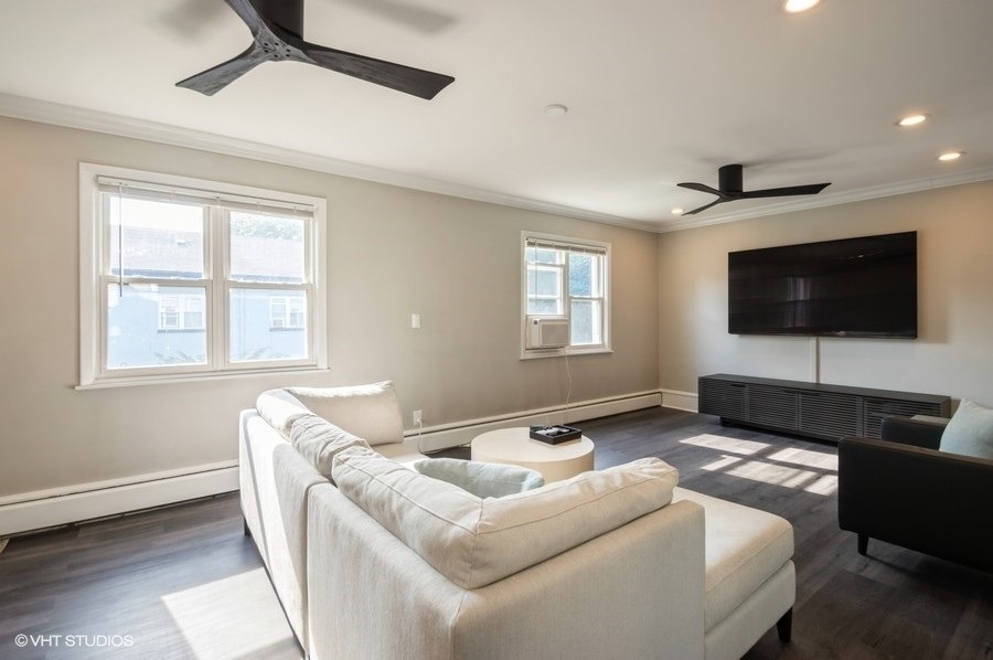 2621 W Gregory Street - Photo 1