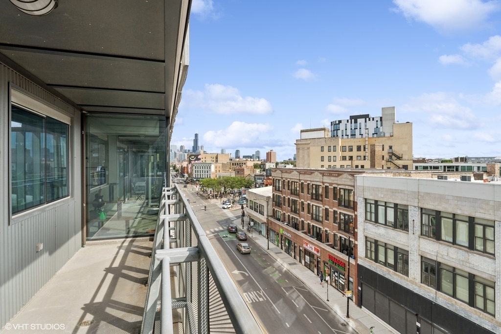 1241 N Milwaukee Avenue - Photo 14