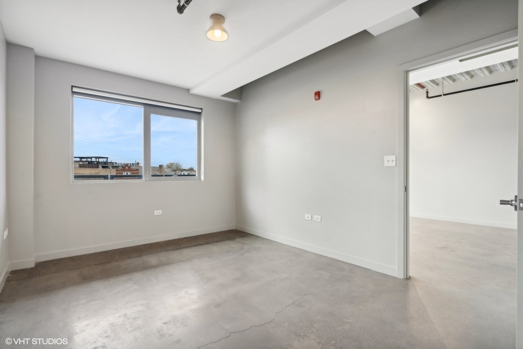 1241 N Milwaukee Avenue - Photo 9