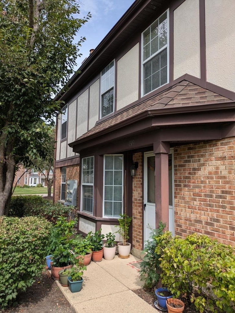 199 Lawn Court - Photo 0