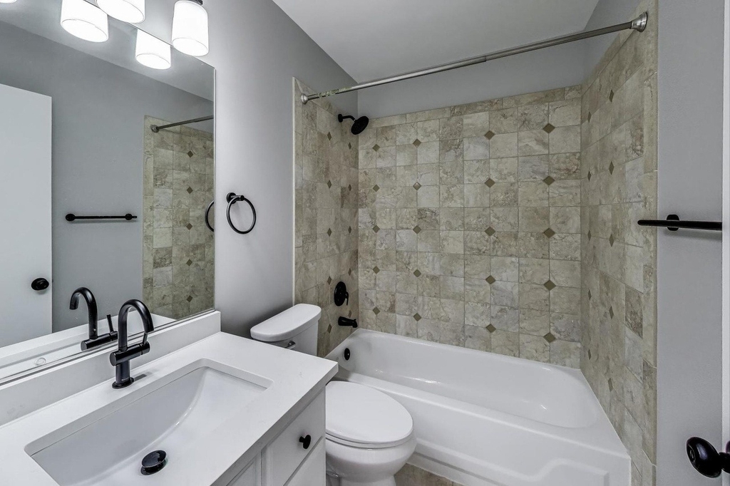 2105 Glasgow Court - Photo 18