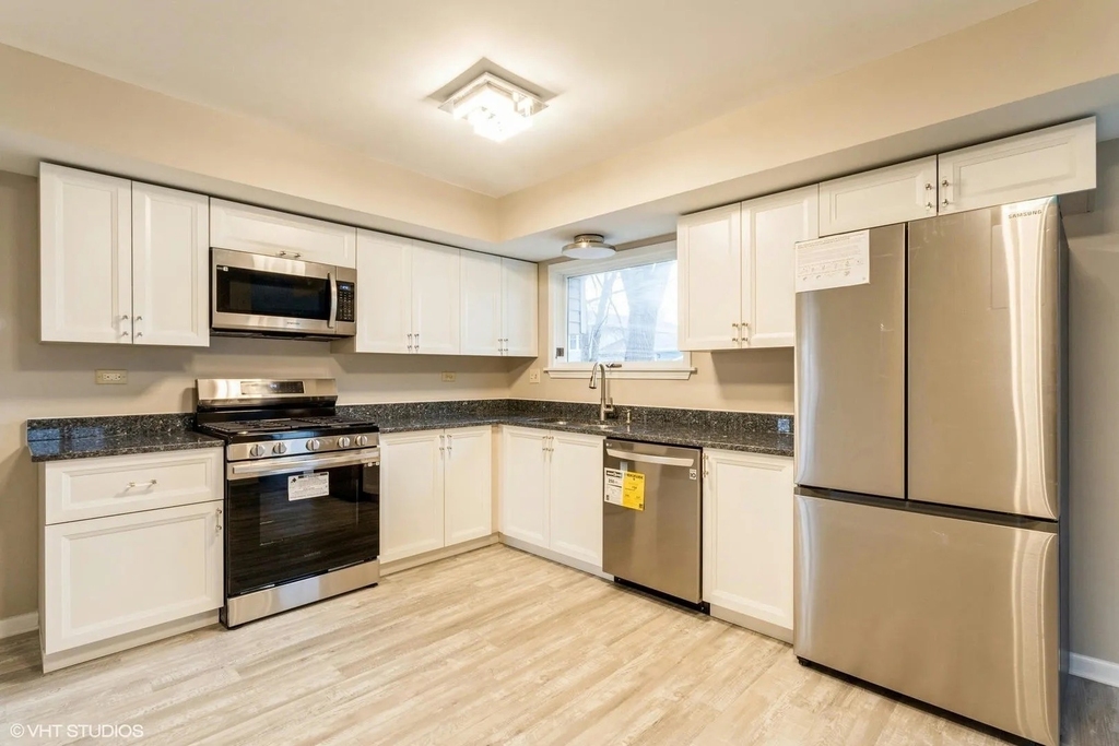 121 Richmond Drive - Photo 7