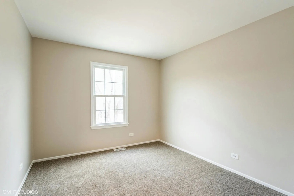 121 Richmond Drive - Photo 16