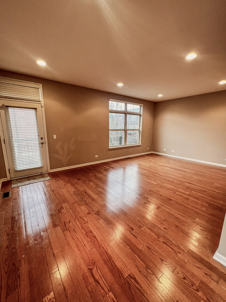 742 Summit Lane - Photo 3