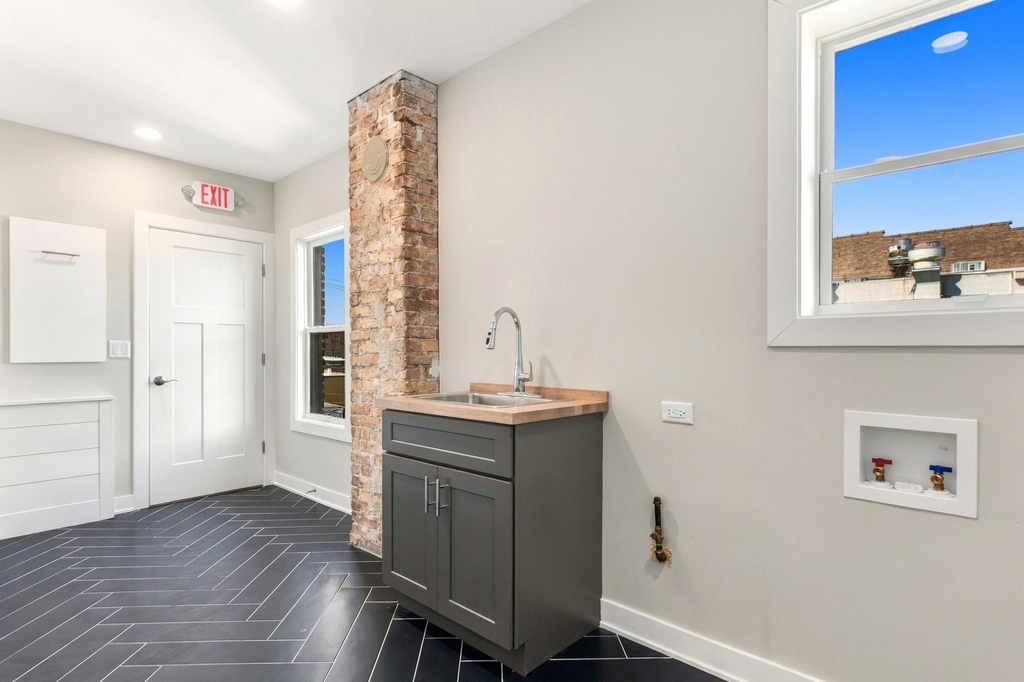 20 W Jefferson Avenue - Photo 18