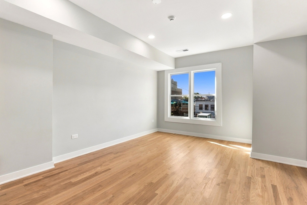 20 W Jefferson Avenue - Photo 12